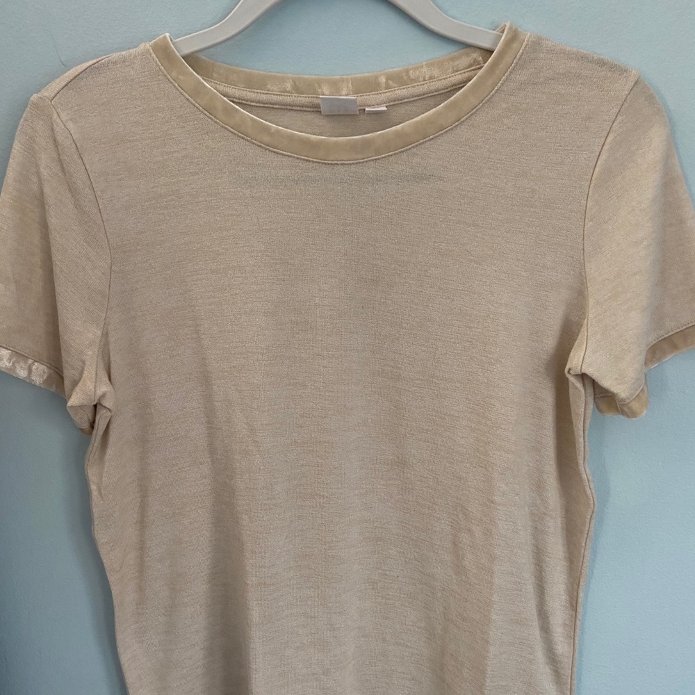 gap t-shirt